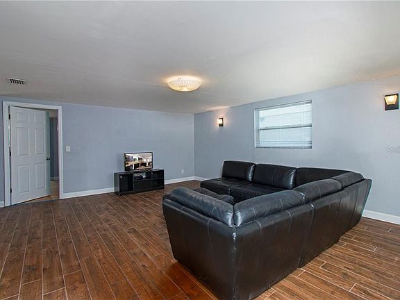 4th image of 5106 Chilkoot St