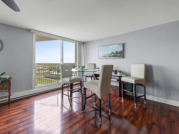 4th image of 40 N Tower Rd APT 14L