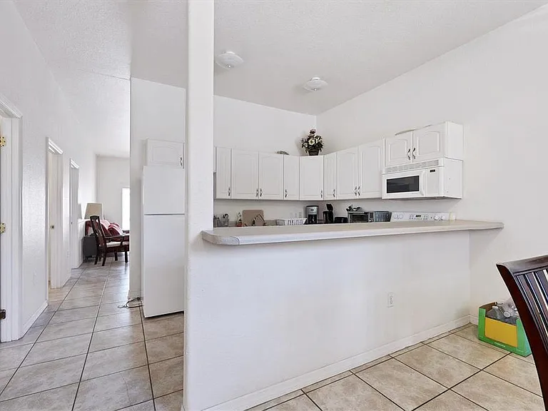 12113 Capilla Ln — Photo 16