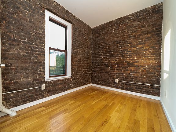 4th image of 429 Lenox Ave #8B