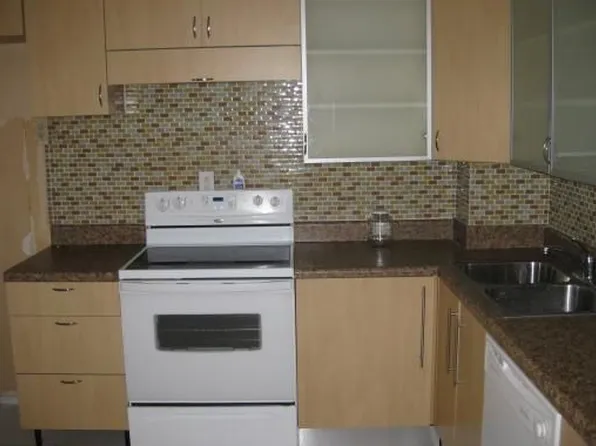 1175 Miami Gardens Dr #610, Miami, FL 33179