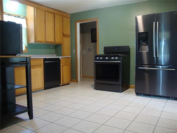 2nd image of 37 Warren Ave