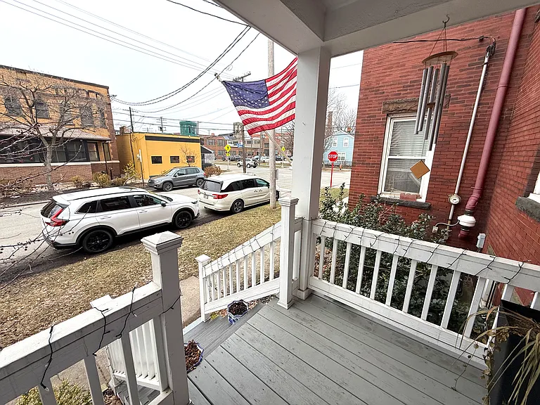 2805 Clinton Ave — Photo 3