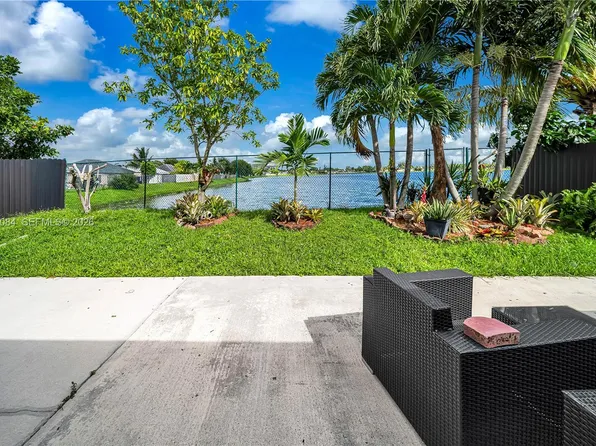 20273 NW 32nd Ave, Miami Gardens, FL 33056