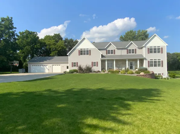 W9557 Olden Rd, Eldorado, WI 54932