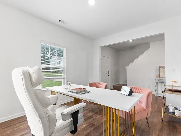 Flexible bonus room! Perfect for a home office, art studio, kids' playroom, or whatever your heart desires.