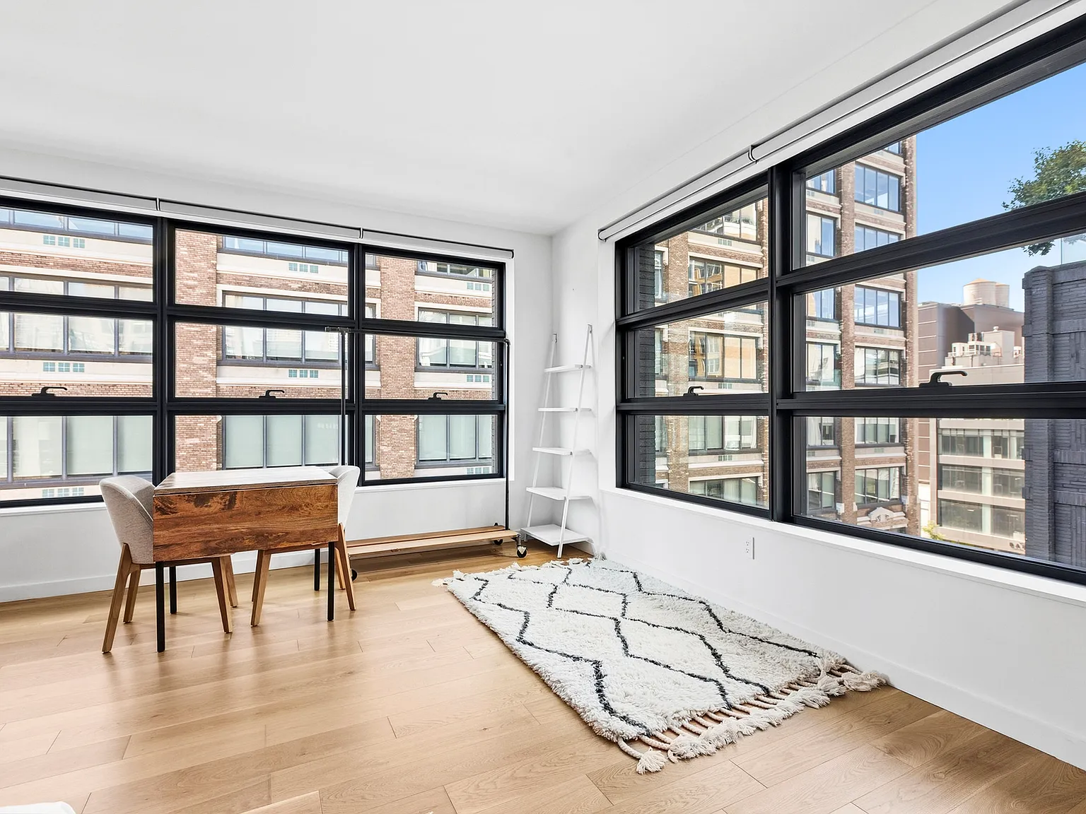 547 West 47th Street — Photo 2