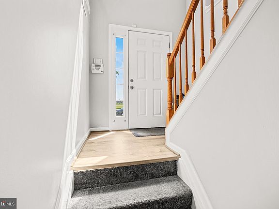 2nd image of 884 Lowe Rd