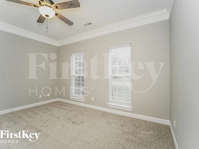 1240 Blackstone Ct NW — Photo 7