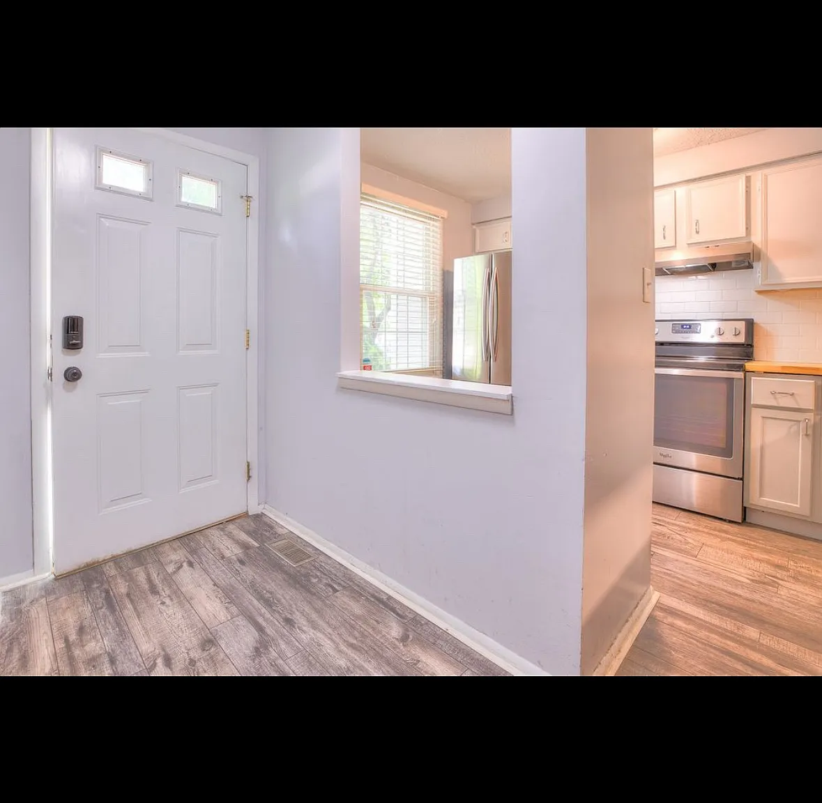 2 bed, 1.5 bath, 1984 sqft, $1,700 — Photo 4