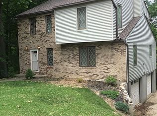 21017 Lakeview Dr, Lawrenceburg, IN 47025