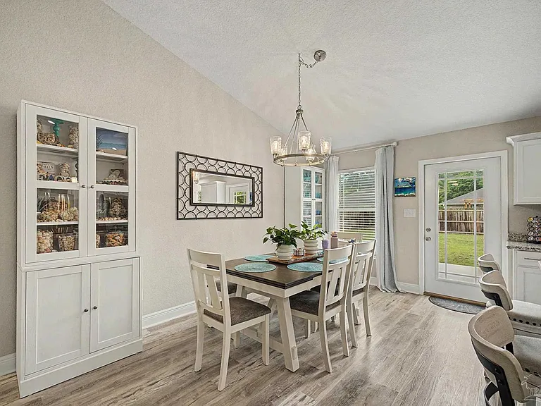 3613 Berkley Ln — Photo 10