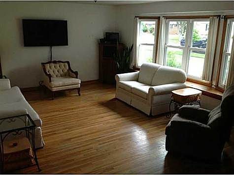 3rd image of 244 Park Forest Dr
