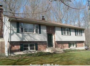 272 Laurelbrook Dr, Guilford, CT 06437