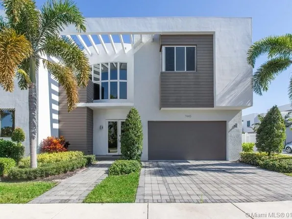 7445 NW 101st Pl, Doral, FL 33178