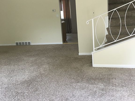 2nd image of 410 Skokie Ct
