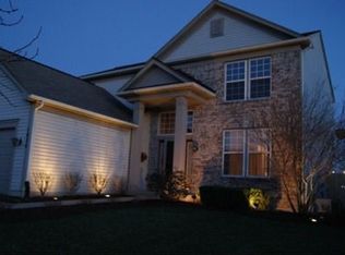 1034 Spinnaker St, Elgin, IL 60123