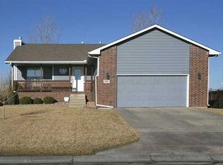 849 E Plantation Rd, Maize, KS 67101