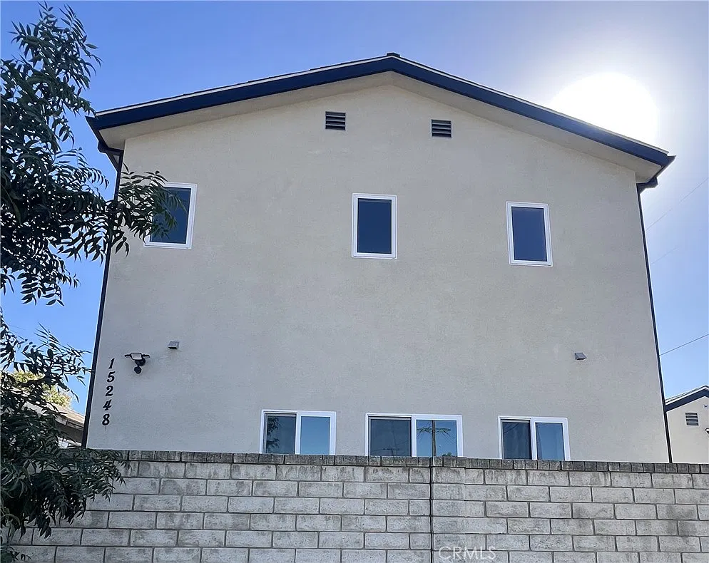 3 bed, 1400 sqft, $4,200 — Photo 1