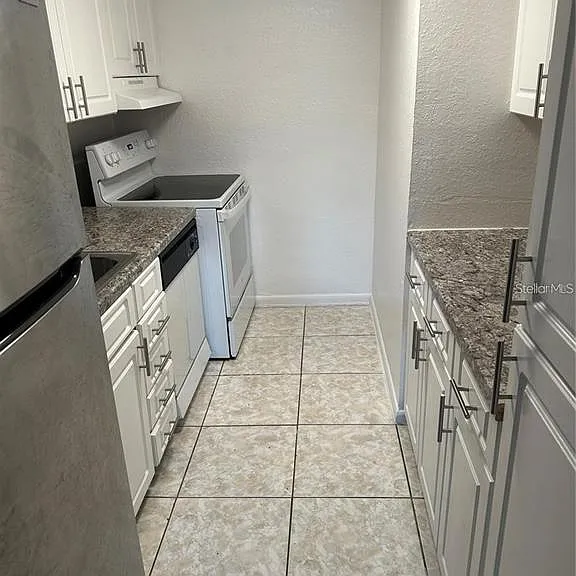 778 Ridenhour Cir #778 — Photo 4