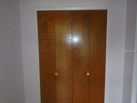4th image of 401 Columbus Cir
