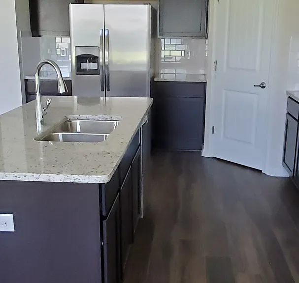 1393 Shipyard Dr — Photo 7