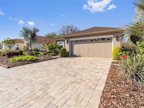 4th image of 70 Center Oak Cir