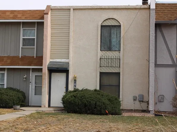 186 Gamble Ln, Pueblo, CO 81001