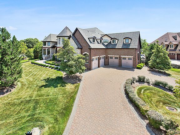 4th image of 101 Forest Edge Dr