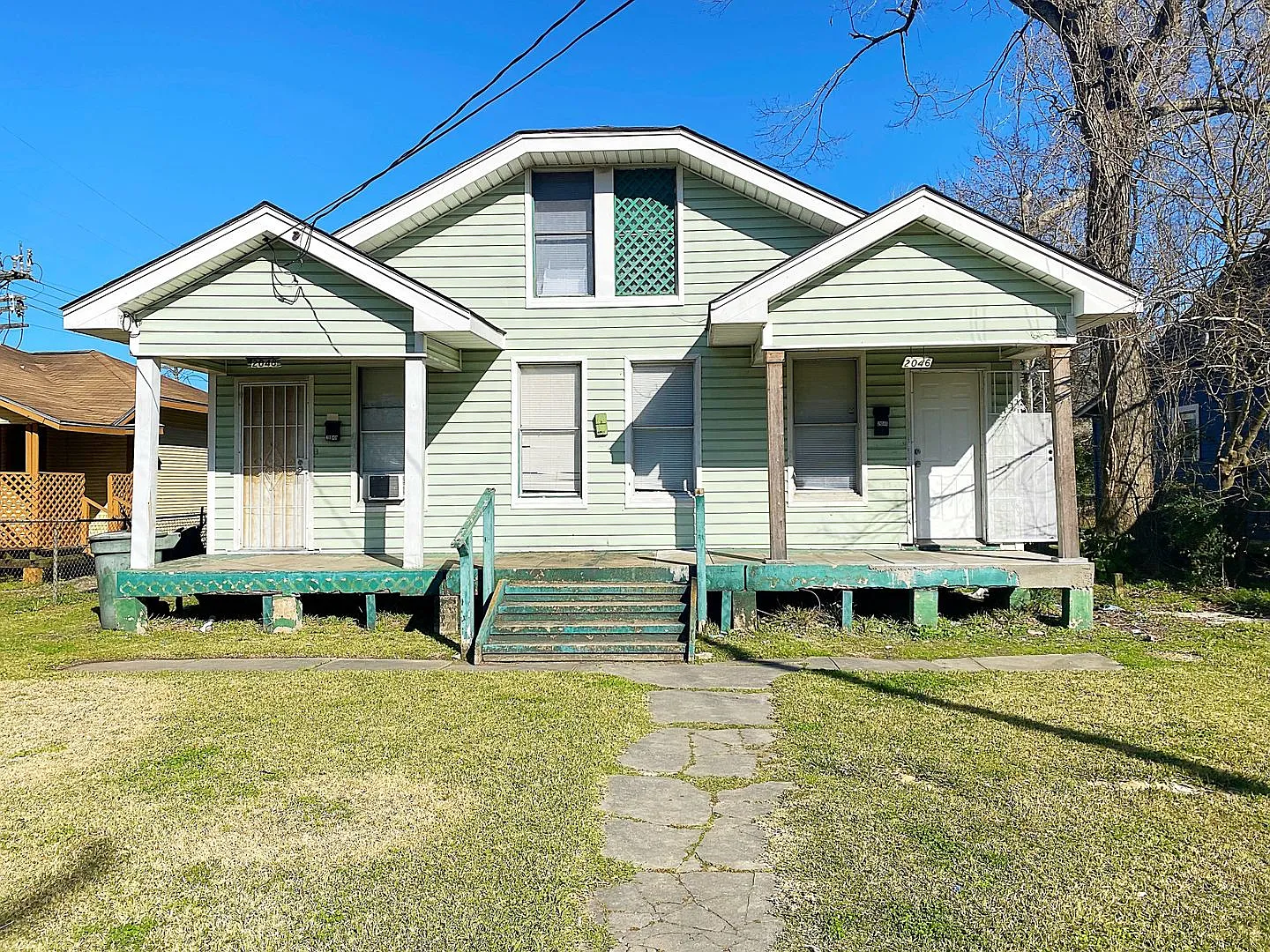 2046 Grand A, Beaumont, TX 77703 — Photo 1