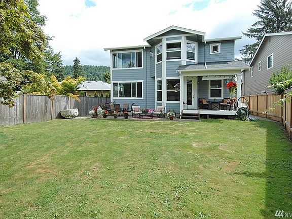 3rd image of 235 1st Ave NE