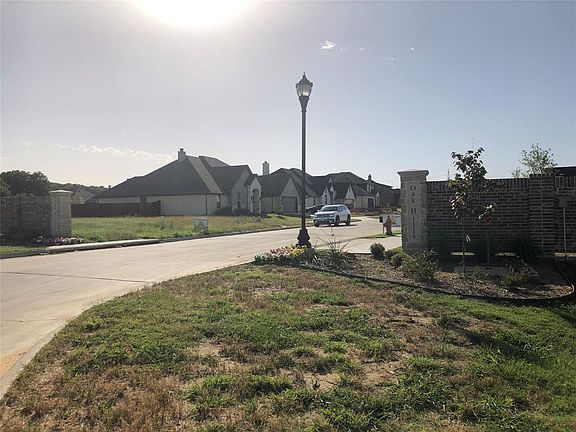 5th image of 3025 Nob Hill Dr