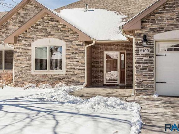 3rd image of 5109 S River Park Pl