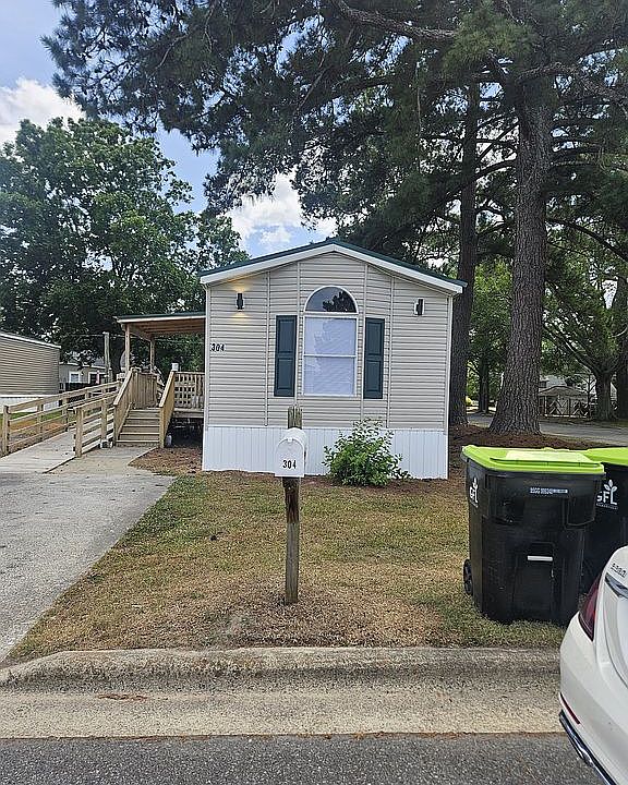 1st image of 304 Branch St