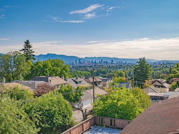 3853 W 14th Ave, Vancouver, BC V6R 2X1