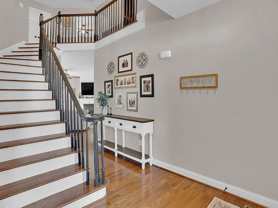 1st image of 1005 Tarrytown Ln
