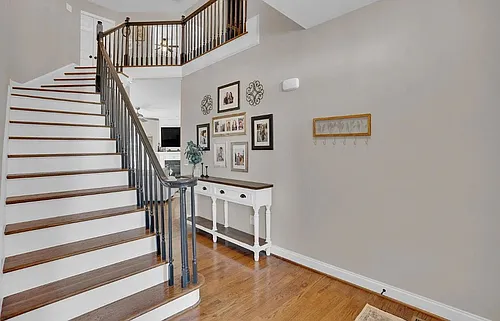 1005 Tarrytown Ln Photo 1