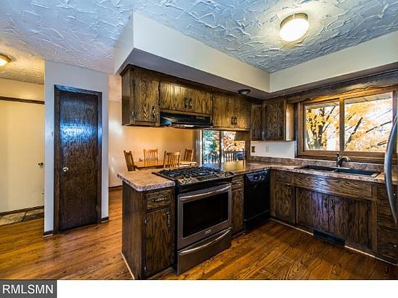 4th image of 13719 Krestwood Dr