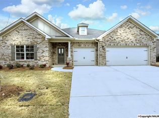 7108 Kingsbridge Ln, Owens Cross Roads, AL 35763