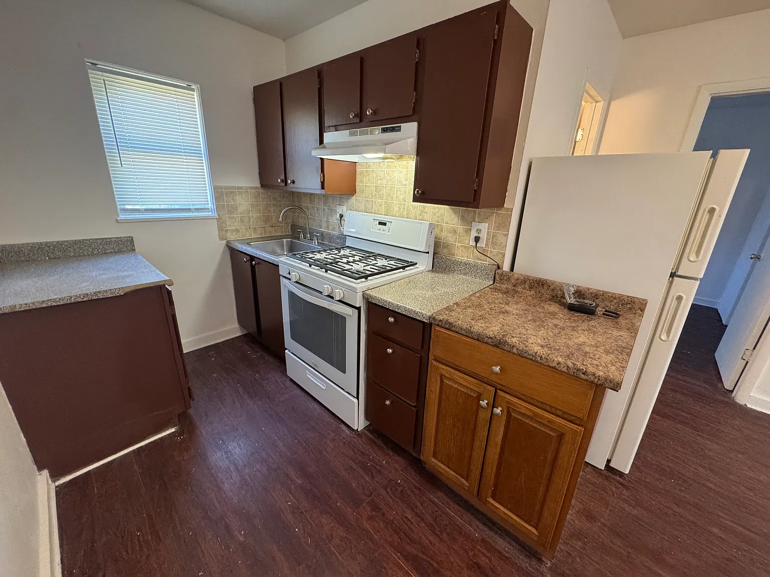 2 bed, $1,095 — Photo 2