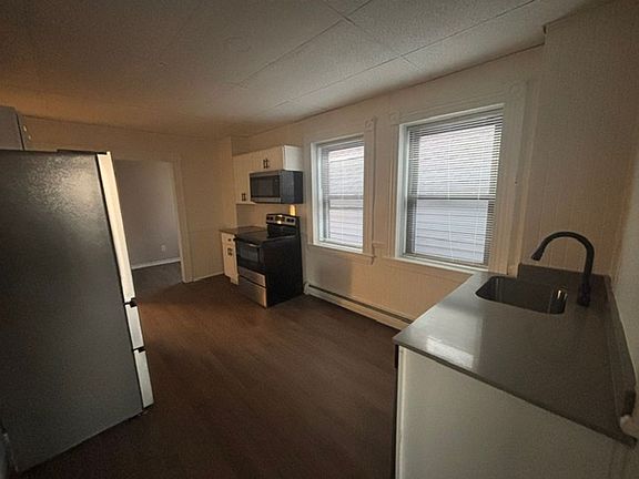 3rd image of 136 W Pearl St #3
