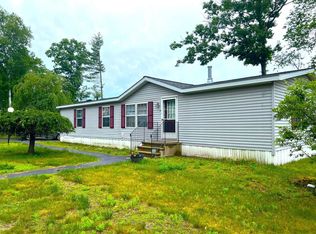 14 N Fuchsia Dr, Rochester, NH 03867