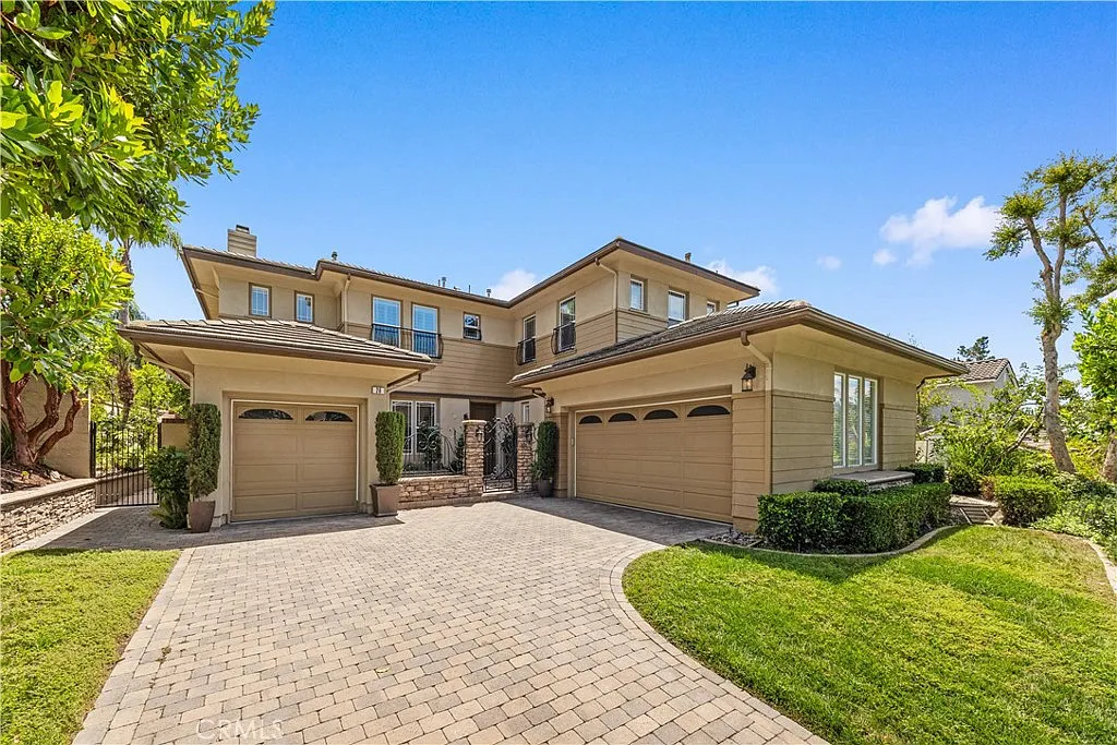 5 bed, 5.5 bath, 3744 sqft, $7,850 — Photo 4