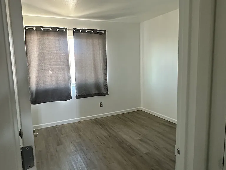 4834 W Rose Ln — Photo 15