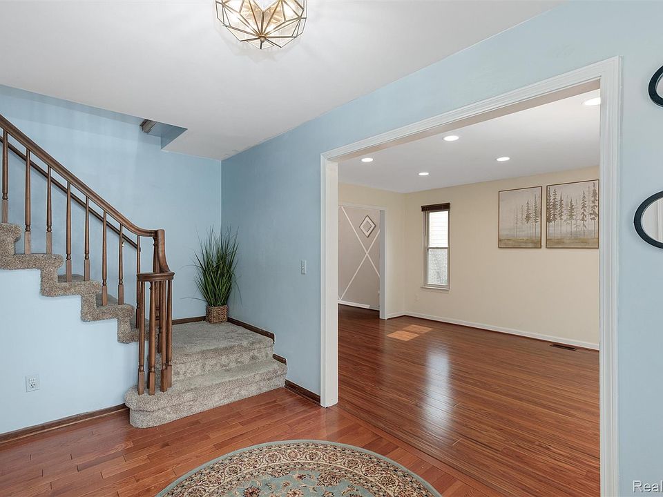 450 Timberline Dr, photo 3