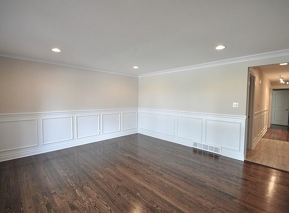 3rd image of 16810 Greenwood Ave