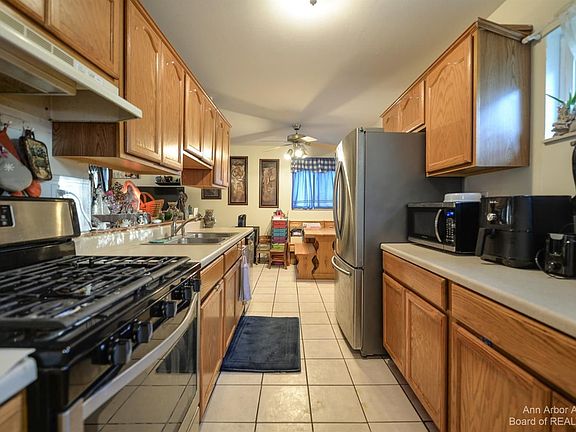 4th image of 1607 Mollie St