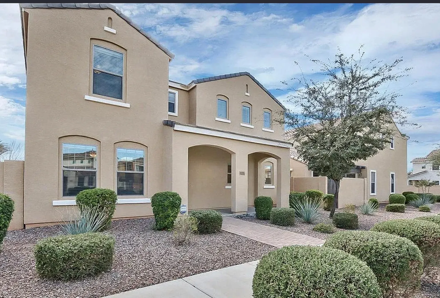 3 bed, 2.5 bath, 1800 sqft, $2,500 — Photo 1