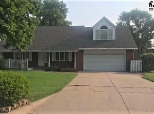 3204 Northwestern Ave, Hutchinson, KS 67502