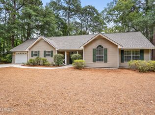20 Meadowlark Ln, Hilton Head Island, SC 29926